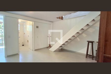 Sala/Cozinha de apartamento para alugar com 1 quarto, 48m² em Campeche, Florianópolis