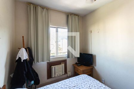 Quarto 1 de apartamento à venda com 2 quartos, 70m² em Grajaú, Rio de Janeiro