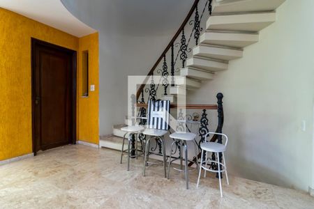 Hall de entrada de casa para alugar com 5 quartos, 450m² em Jardim Sao Bento, São Paulo