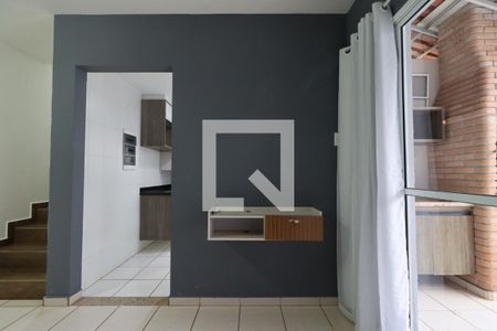 Sala de casa de condomínio para alugar com 3 quartos, 100m² em Vila do Golf, Ribeirão Preto
