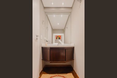 Lavabo de apartamento à venda com 2 quartos, 91m² em Sumaré, São Paulo