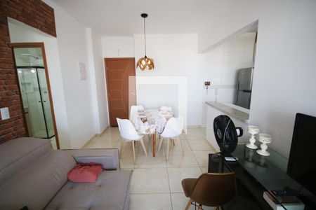 Sala de apartamento para alugar com 2 quartos, 73m² em Aviação, Praia Grande