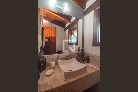 Lavabo de casa à venda com 3 quartos, 200m² em Espírito Santo, Porto Alegre
