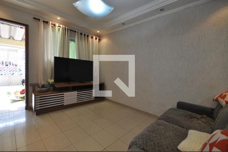 Sala de casa à venda com 4 quartos, 109m² em Vila Nivi, São Paulo