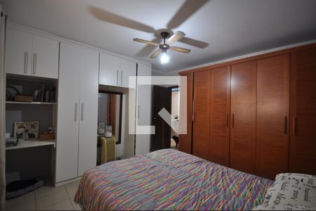Quarto 1 de casa à venda com 4 quartos, 109m² em Vila Nivi, São Paulo