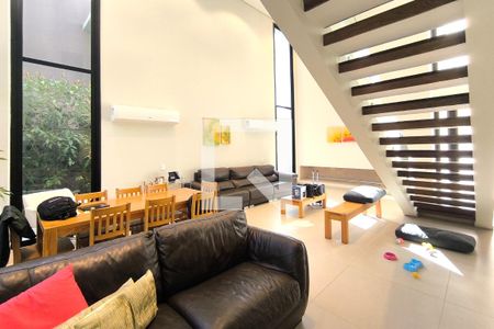 Sala de casa de condomínio à venda com 3 quartos, 300m² em Marco Leite, Jundiaí