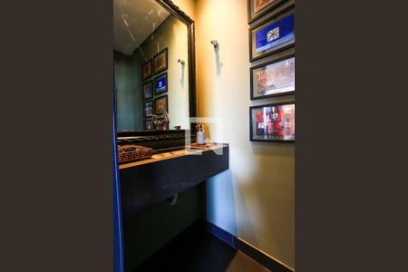 Lavabo de apartamento para alugar com 1 quarto, 100m² em Vila Suzana, São Paulo
