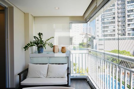 Sacada de apartamento à venda com 2 quartos, 69m² em Chácara Inglesa, São Paulo