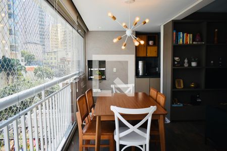 Sacada de apartamento à venda com 2 quartos, 69m² em Chácara Inglesa, São Paulo