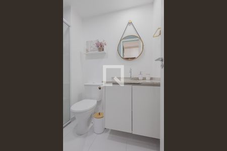 Banheiro Social de kitnet/studio à venda com 1 quarto, 25m² em Pinheiros, São Paulo