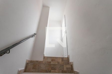 Escada  de apartamento para alugar com 1 quarto, 36m² em Jardim Diadema, Diadema