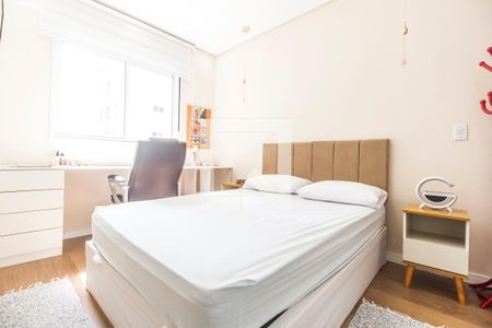 Quarto de apartamento à venda com 1 quarto, 46m² em Jardim Tupanci, Barueri