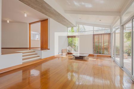 Sala  de casa à venda com 4 quartos, 540m² em Alto de Pinheiros, São Paulo
