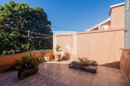 Varanda de casa de condomínio à venda com 3 quartos, 194m² em Cristal, Porto Alegre