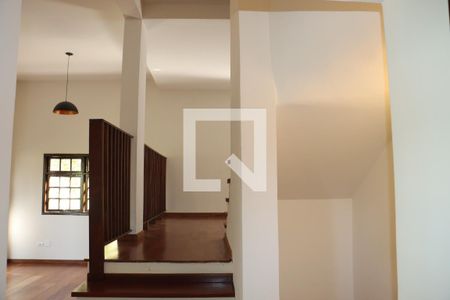 Sala de casa de condomínio para alugar com 3 quartos, 210m² em Chácara Pavoeiro, Cotia