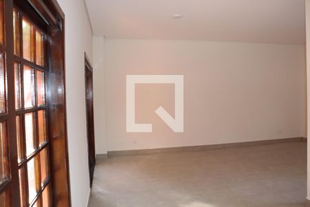 Sala de casa de condomínio para alugar com 3 quartos, 210m² em Chácara Pavoeiro, Cotia
