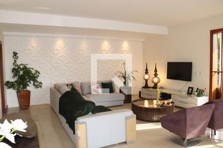 Sala de casa de condomínio para alugar com 4 quartos, 458m² em Jardim Indaia, Embu das Artes