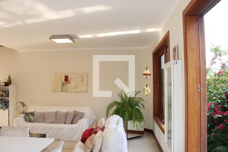 Sala de casa de condomínio para alugar com 4 quartos, 458m² em Jardim Indaia, Embu das Artes