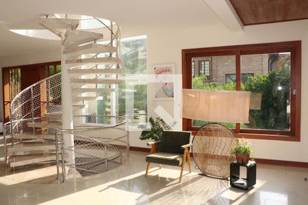 Sala de casa de condomínio para alugar com 4 quartos, 458m² em Jardim Indaia, Embu das Artes