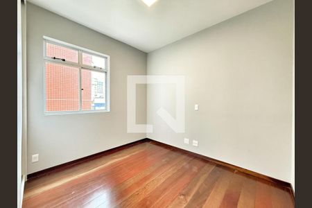 Quarto de apartamento à venda com 3 quartos, 85m² em Buritis, Belo Horizonte