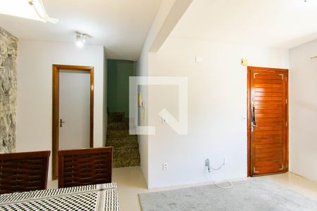 Sala de casa de condomínio para alugar com 3 quartos, 100m² em Harmonia, Canoas
