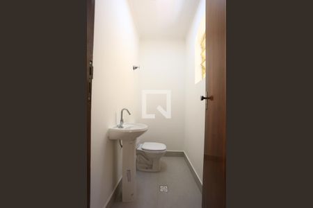 Lavabo de casa para alugar com 3 quartos, 140m² em Vila Sonia, São Paulo