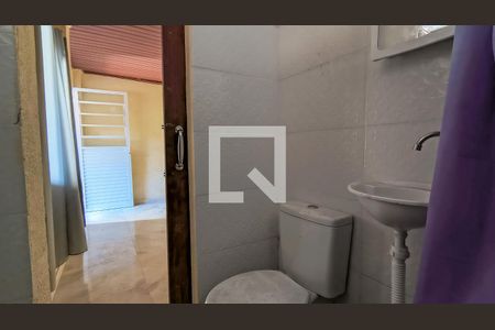 Banheiro da Suíte 1 de casa para alugar com 2 quartos, 70m² em Vargem Grande, Rio de Janeiro