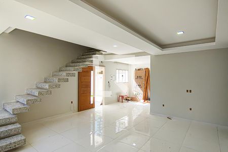 Sala de casa à venda com 4 quartos, 210m² em Taquara, Rio de Janeiro