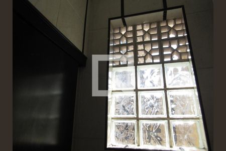 Lavabo 1 de casa à venda com 3 quartos, 213m² em Bonfim, Osasco