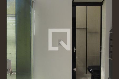 Lavabo 1 de casa à venda com 3 quartos, 213m² em Bonfim, Osasco