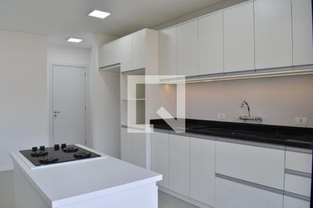Sala/Cozinha de apartamento para alugar com 2 quartos, 73m² em Cabral, Curitiba