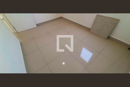 Apartamento à venda com 2 quartos, 30m² em São Pedro, Osasco