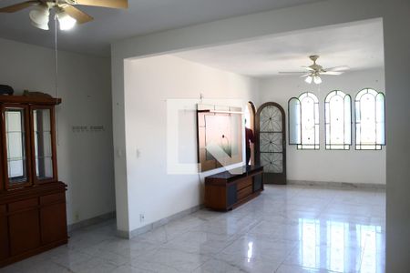Sala de casa para alugar com 4 quartos, 460m² em Padre Eustáquio, Belo Horizonte