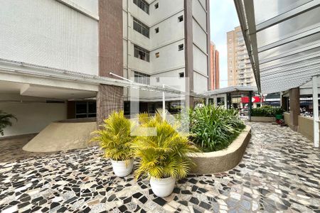 Hall de Entrada de apartamento à venda com 3 quartos, 110m² em Centro Histórico de São Paulo, São Paulo