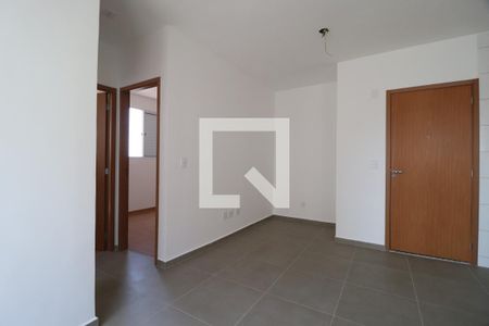 Sala de apartamento para alugar com 2 quartos, 44m² em Morada da Colina, Uberlândia