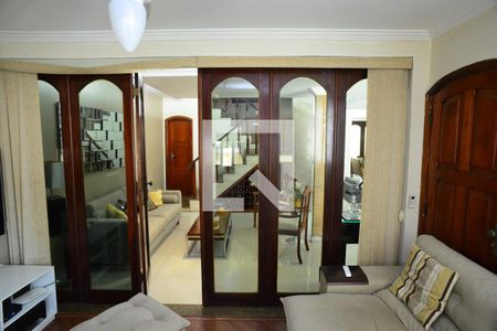 Sala de casa à venda com 4 quartos, 350m² em Barra da Tijuca, Rio de Janeiro