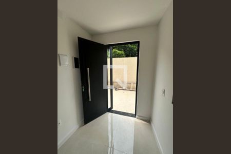 Casa à venda com 2 quartos, 92m² em Vargem Grande, Rio de Janeiro