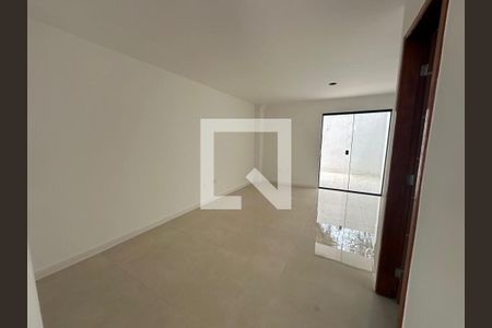 Casa à venda com 2 quartos, 92m² em Vargem Grande, Rio de Janeiro