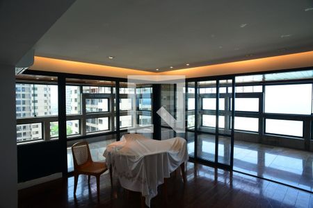 Sala de apartamento à venda com 4 quartos, 247m² em Barra da Tijuca, Rio de Janeiro
