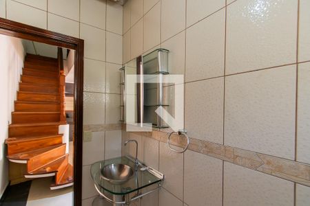 Lavabo de casa para alugar com 4 quartos, 250m² em Jardim Popular, São Paulo