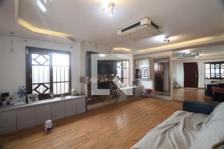 Sala de casa para alugar com 5 quartos, 355m² em Centro, Canoas