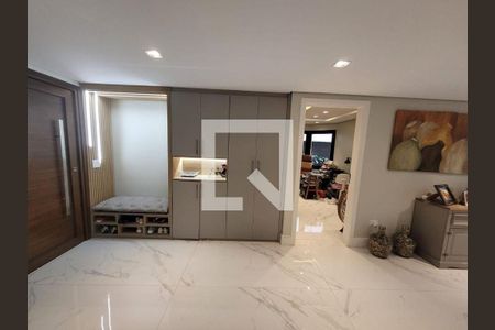 Quarto de casa à venda com 3 quartos, 260m² em Residencial Quatro (Alphaville), Santana de Parnaíba