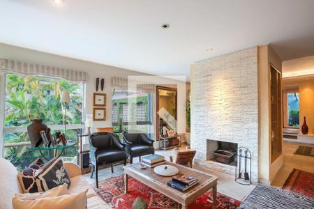 Casa à venda com 4 quartos, 390m² em Pacaembu, São Paulo
