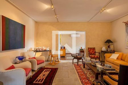 Casa à venda com 4 quartos, 390m² em Pacaembu, São Paulo