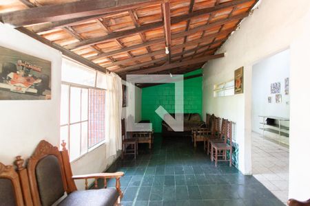 Sala de casa para alugar com 2 quartos, 243m² em Jaqueline, Belo Horizonte