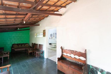 Sala de casa para alugar com 2 quartos, 243m² em Jaqueline, Belo Horizonte
