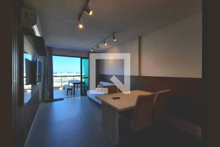Sala de apartamento para alugar com 1 quarto, 81m² em Recreio dos Bandeirantes, Rio de Janeiro