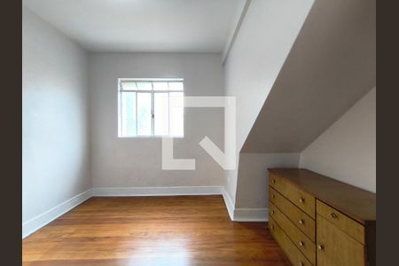 Quarto 1 de casa para alugar com 2 quartos, 80m² em Vila Monumento, São Paulo
