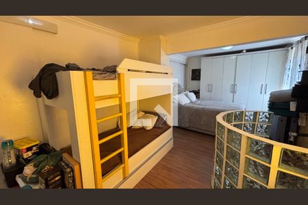 Quarto de apartamento à venda com 1 quarto, 65m² em Vila Lea, Santo André