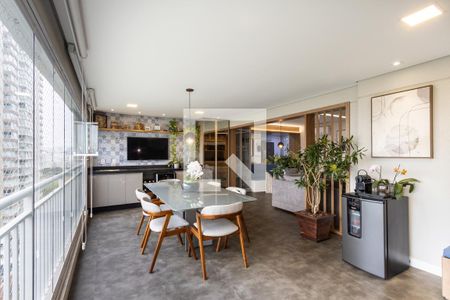 Varanda de apartamento à venda com 3 quartos, 136m² em Vila Anastácio, São Paulo